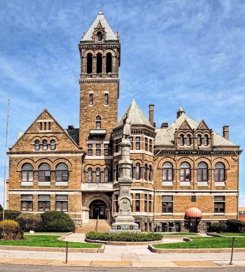 City Hall Grand Hotel Williamsport Phòng bức ảnh